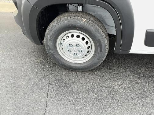 White 2026 RAM ProMaster 1500 Low Roof