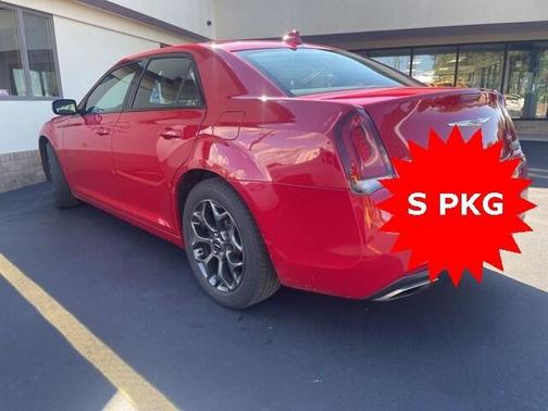2016 Chrysler 300 S