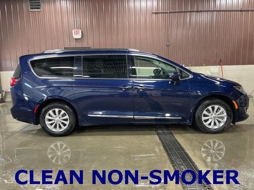 2019 Chrysler Pacifica Touring-L