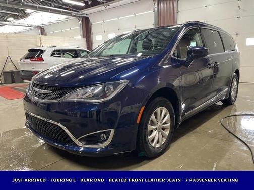2019 Chrysler Pacifica Touring-L