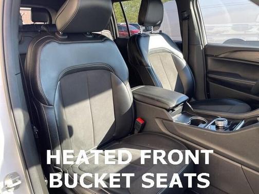 2024 Jeep Grand Cherokee L Laredo