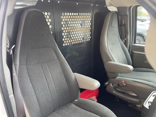 2023 GMC Savana 2500 Work Van