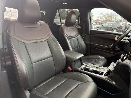 Black 2021 Ford Explorer Platinum