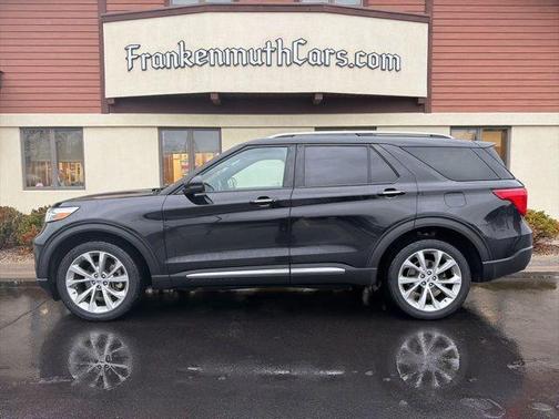 Black 2021 Ford Explorer Platinum