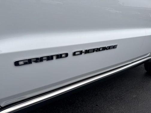 2021 Jeep Grand Cherokee Summit