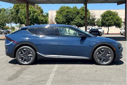 2025 Kia EV6 Light Long Range