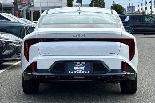 Snow White Pearl 2026 Kia K4 GT-Line