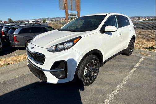 Snow White Pearl 2021 Kia Sportage LX