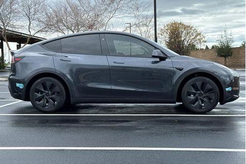2025 Tesla Model Y Long Range Single Motor Rear-Wheel Drive