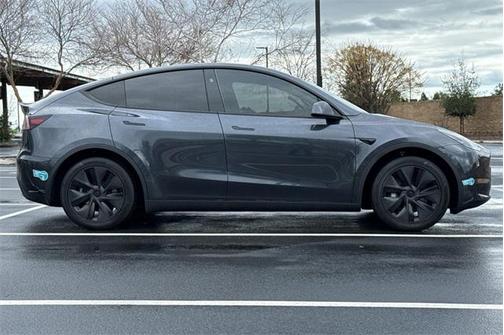 2025 Tesla Model Y Long Range Single Motor Rear-Wheel Drive