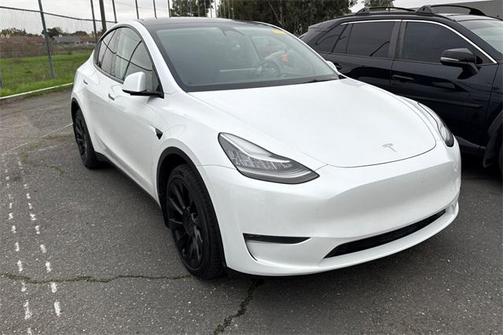 2023 Tesla Model Y Long Range Dual Motor All-Wheel Drive