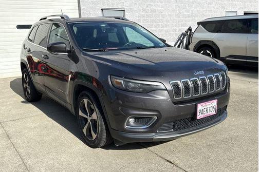 Granite Crystal Metallic Clearcoat 2019 Jeep Cherokee Limited