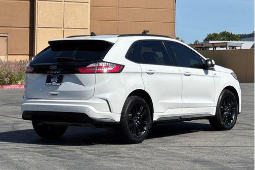 2022 Ford Edge ST Line