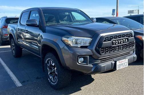 Magnetic Gray Metallic 2016 Toyota Tacoma TRD Off Road