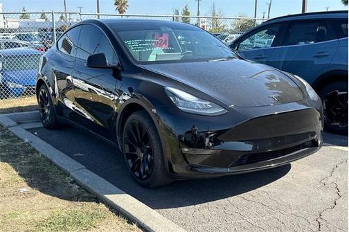 2022 Tesla Model Y Long Range Dual Motor All-Wheel Drive