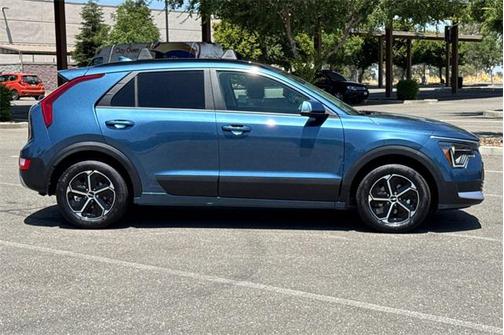 2025 Kia Niro EX