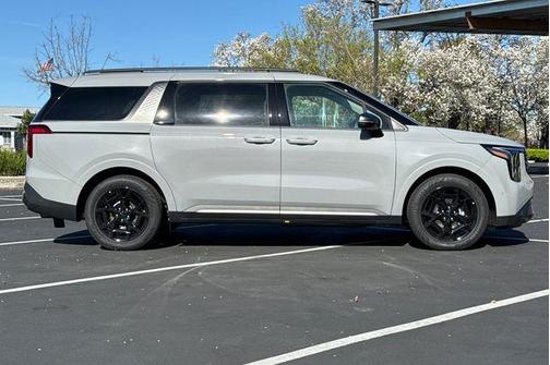 2026 Kia Carnival Hybrid SX