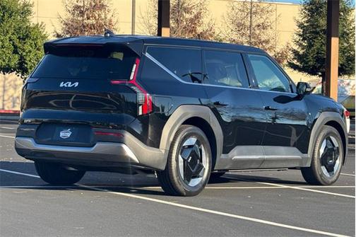 2024 Kia EV9 Light Long Range