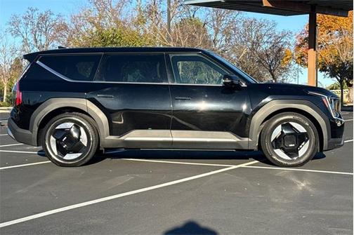2024 Kia EV9 Light Long Range