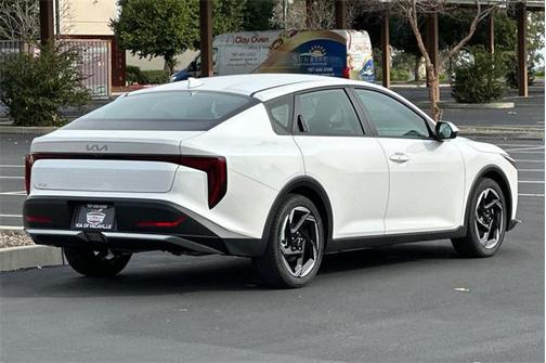 2026 Kia K4 EX