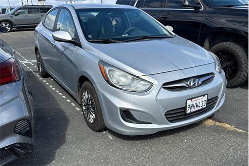 2012 Hyundai Accent GLS