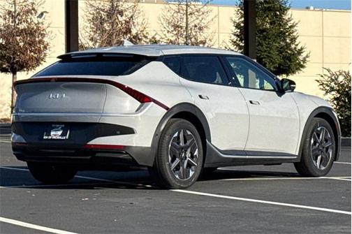 2025 Kia EV6 Light Long Range