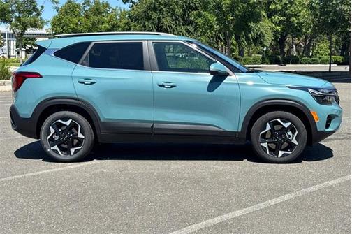 2025 Kia Seltos EX