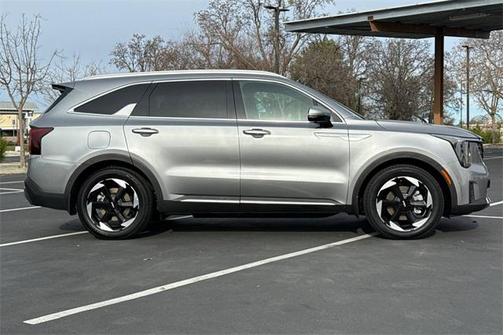 2025 Kia Sorento Plug-In Hybrid SX Prestige