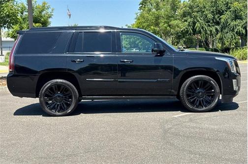 2018 Cadillac Escalade Platinum