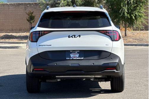 Snow White Pearl 2026 Kia Sportage X-Line