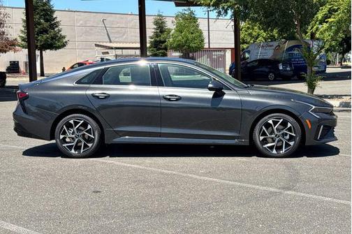 2025 Kia K5 EX