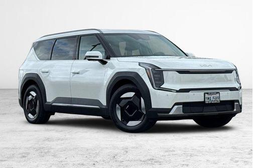 Snow White Pearl 2024 Kia EV9 Wind