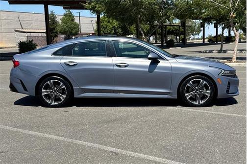 2022 Kia K5 EX