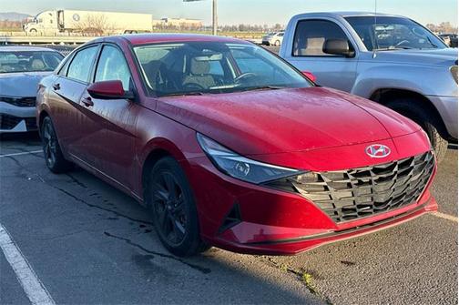 2022 Hyundai ELANTRA SEL