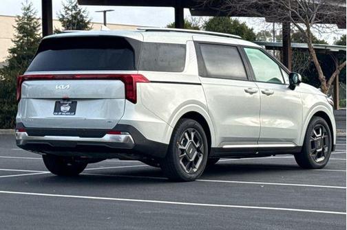 2026 Kia Carnival Hybrid SX