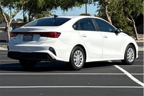 2023 Kia Forte LX