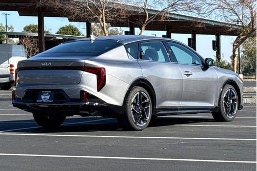 2025 Kia K4 GT-Line