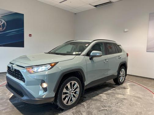 2019 Toyota RAV4 XLE Premium
