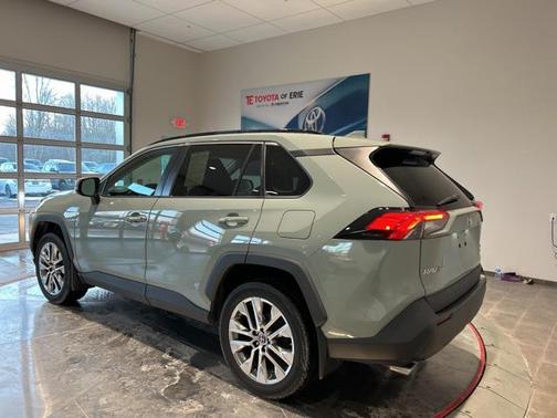 2019 Toyota RAV4 XLE Premium