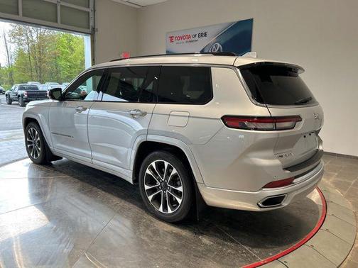 Silver Zynith 2022 Jeep Grand Cherokee L Overland