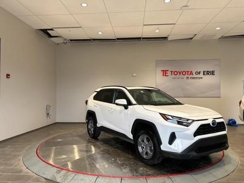 2022 Toyota RAV4 Hybrid XLE