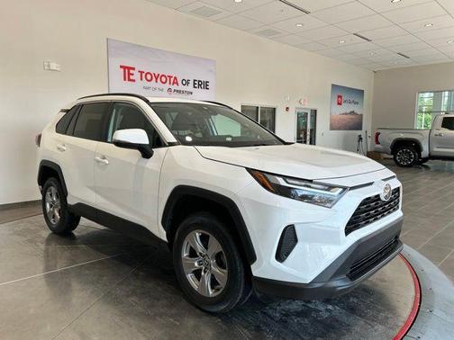 Ice Cap 2023 Toyota RAV4 XLE