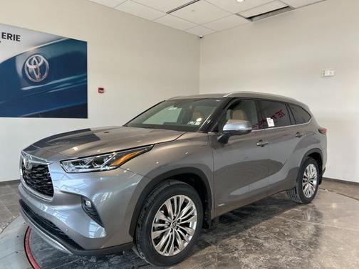 2026 Toyota Highlander Hybrid Platinum