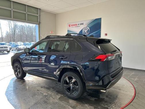 2021 Toyota RAV4 Hybrid SE