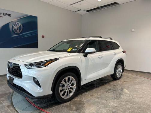 Wind Chill Pearl 2023 Toyota Highlander Hybrid Limited