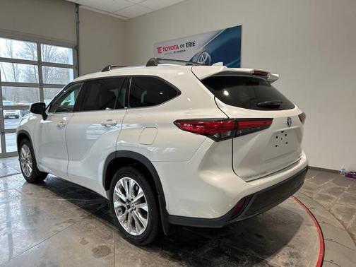 2023 Toyota Highlander Hybrid Limited