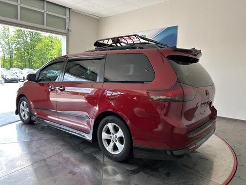 2012 Toyota Sienna LE