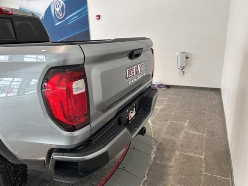 2024 GMC Canyon AT4