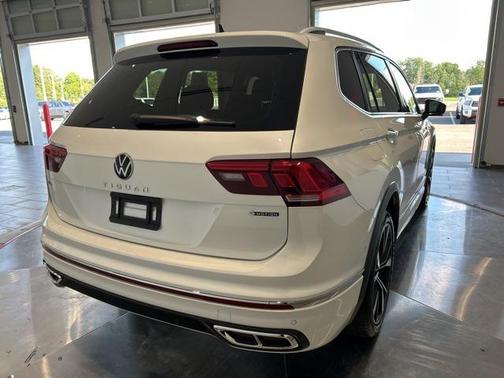 2023 Volkswagen Tiguan 2.0T SEL R-Line 4MOTION