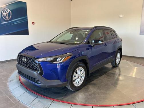 2025 Toyota Corolla Cross LE